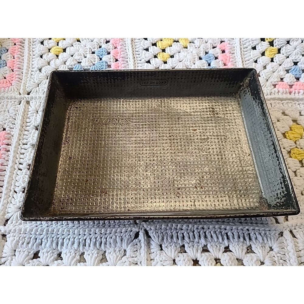 Vintage Ekco Ovenex #633 hammered cake 13" x 9" x 2" baking lasagna pan bakeware